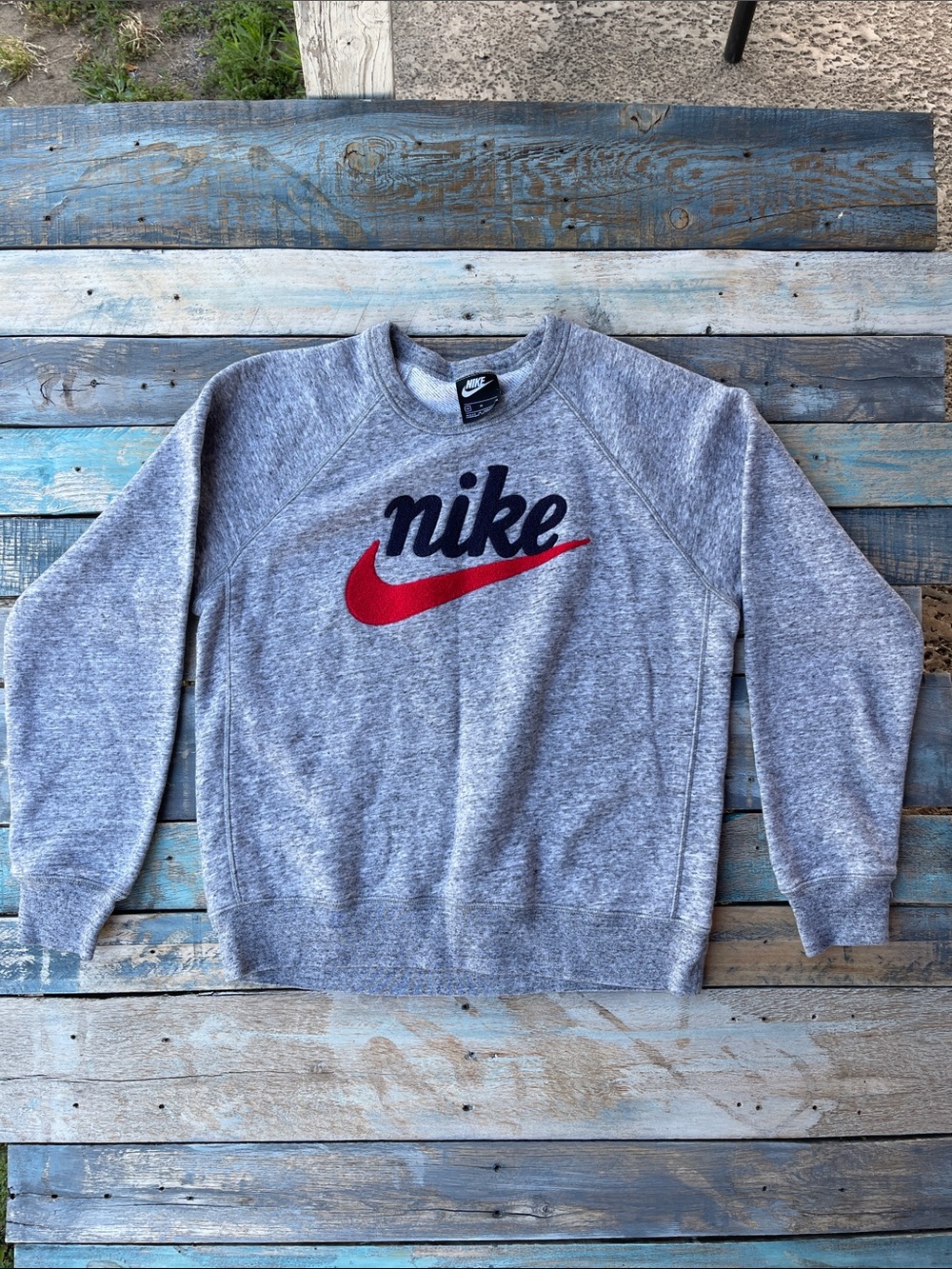 Nike Heritage Grey Crewneck Sweatshirt Size Medium